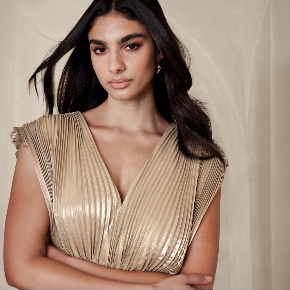 NWOT Banana Republic LENA PLEATED METALLIC TOP - Picture 4 of 10